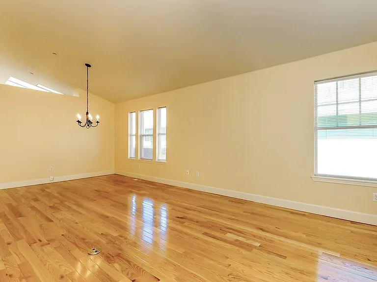 1861 Palisade Blvd — Photo 7