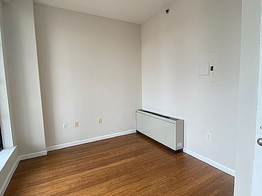 5th image of 202 E 110th St #8A