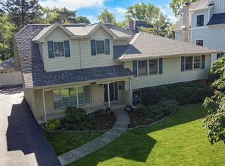 919 S Bodin St, Hinsdale, IL