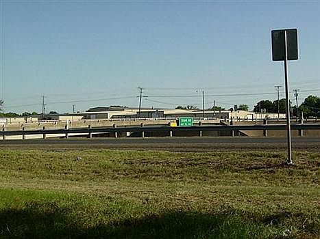 4th image of 1 C F Hawn Fwy