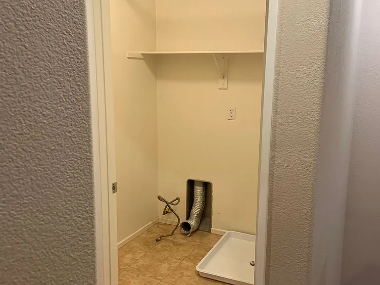 1331 Santa Elisabeth Ave — Photo 19