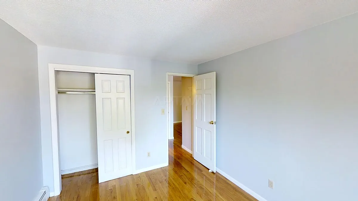 Building Photo - 14 Murdock St #24