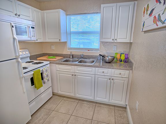 4th image of 1747 18th Ave N APT 45B