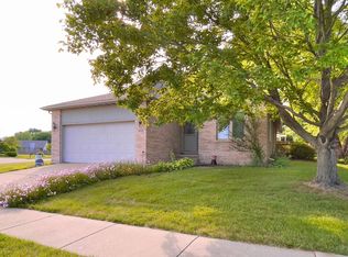 2033 Monteford Ct, Springfield, IL 62704