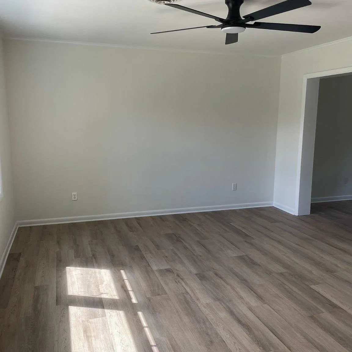 3 bed, 2.0 bath, 1288 sqft, $2,600 — Photo 4