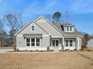 8340 Creekside Overlook Dr, Gainesville, GA 30506