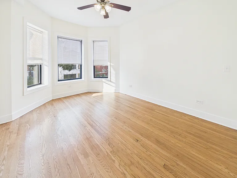 1439 E 66th Pl #2E — Photo 18