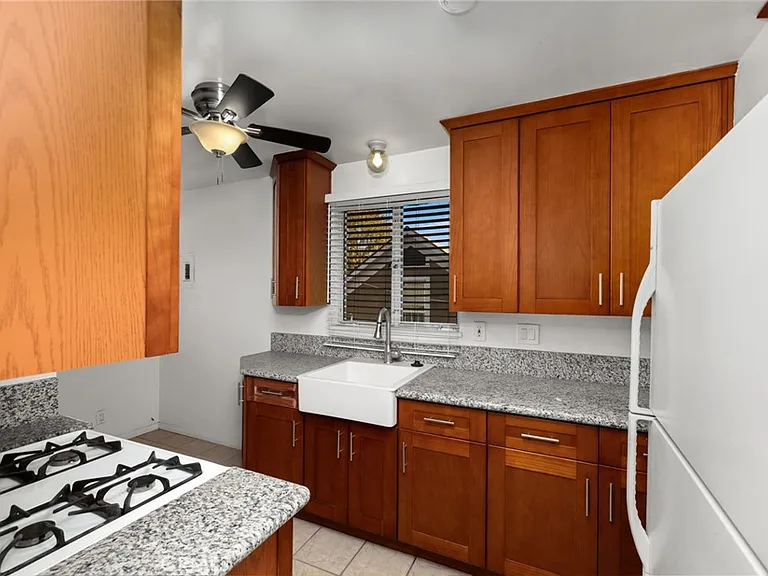1124 Cordova St #2 — Photo 9