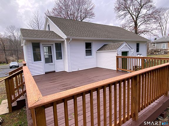 4th image of 374 Torrington Road