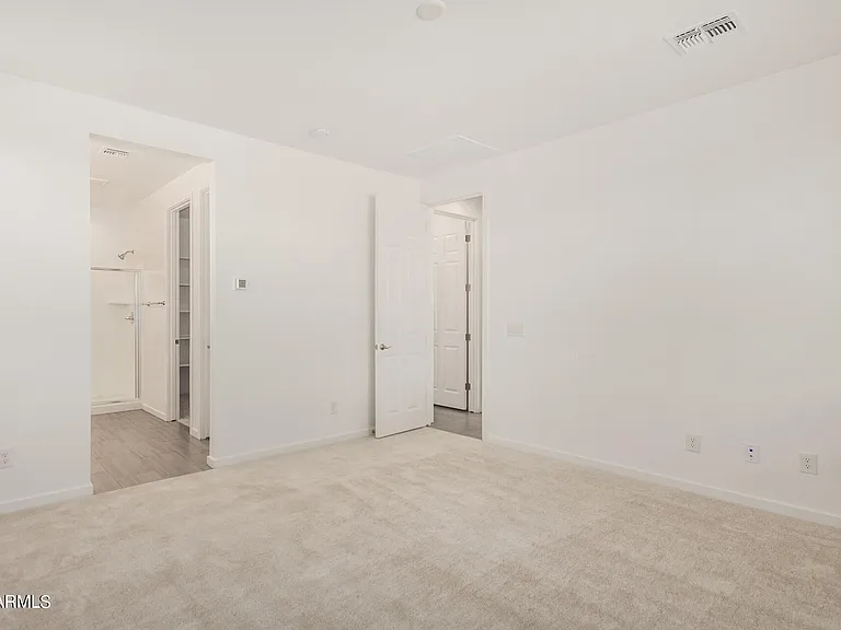 2503 S 180th Dr — Photo 15