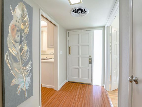 5th image of 3432 Woodstock Ln