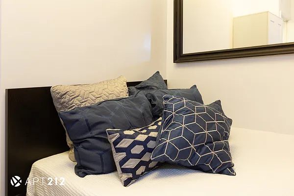 Rented by APT212 INC | media 15