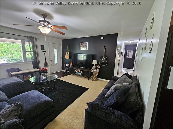 3rd image of 1000 Park Dr