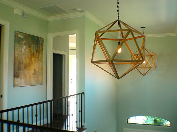 5th image of 325 Ocean Crest Dr