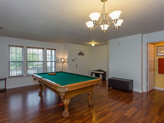 4th image of 10130 Yosemite Ln