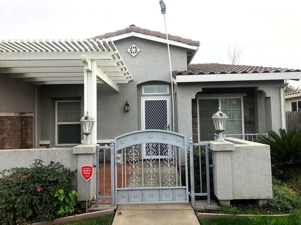 1764 Golden Way, Dinuba, CA 93618