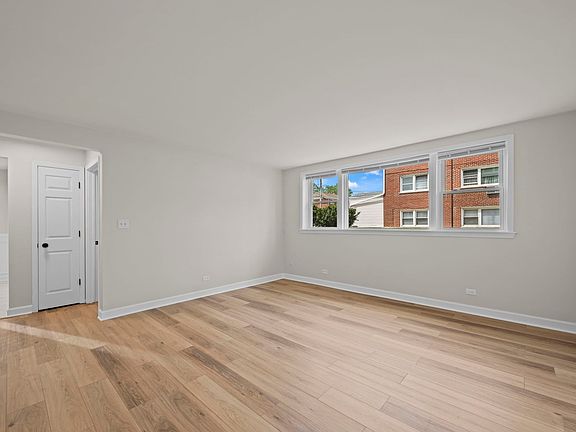 5th image of 10121 Hartford Ct APT 1B