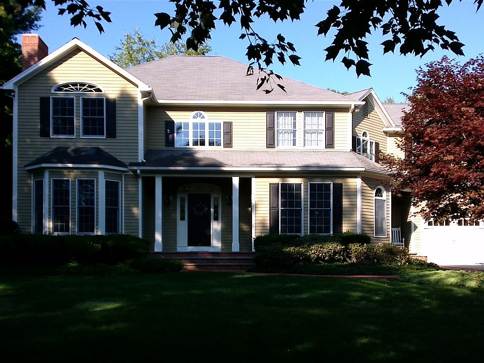 1st image of 95 Westfield Dr