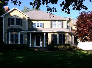 95 Westfield Dr, East Greenwich, RI 02818