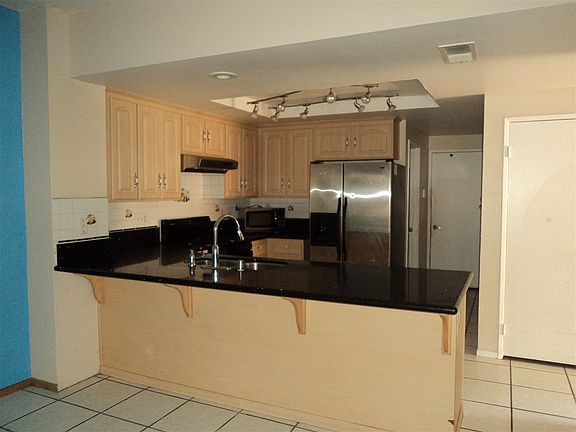 5th image of 2516 Manzana Way