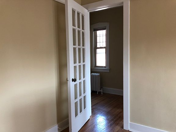 4th image of 718 Ontario St APT 3