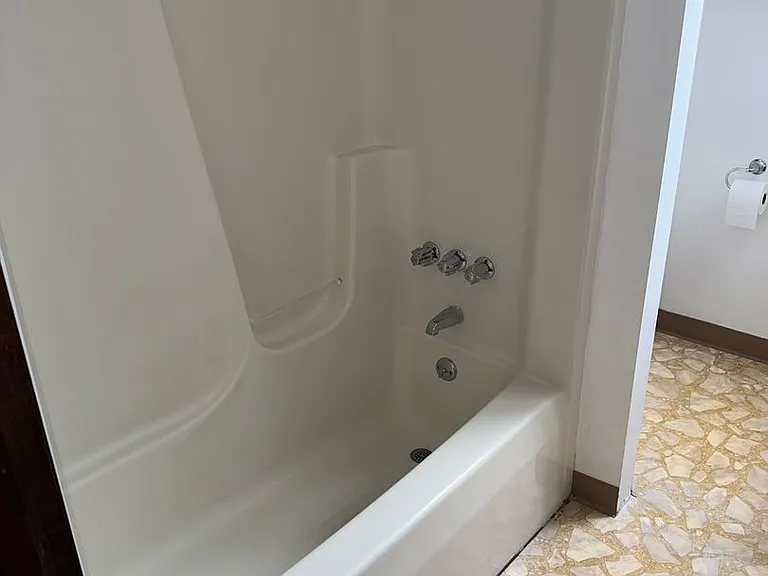 311 gross st — Photo 9
