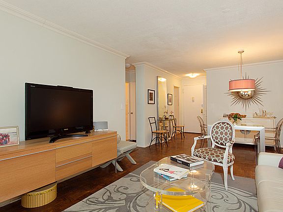 5th image of 10 W 15th St APT 508