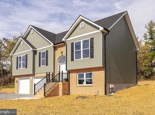 978 Round Hill Rd, Winchester, VA 22603