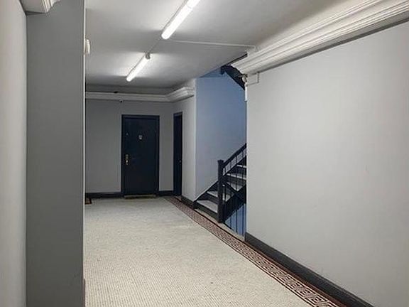 5th image of 171 Meserole St APT 21