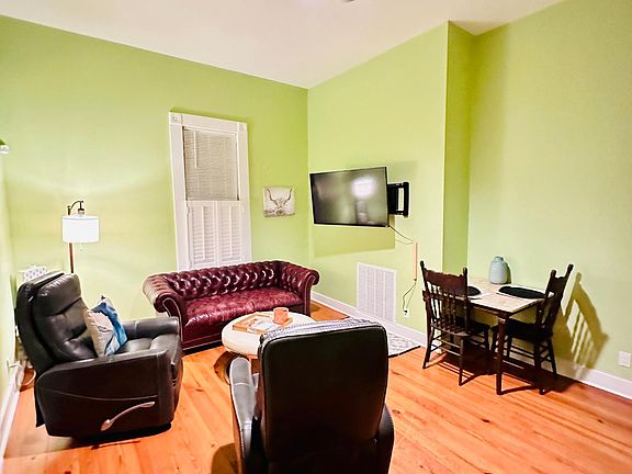 4th image of 1204 S Park St