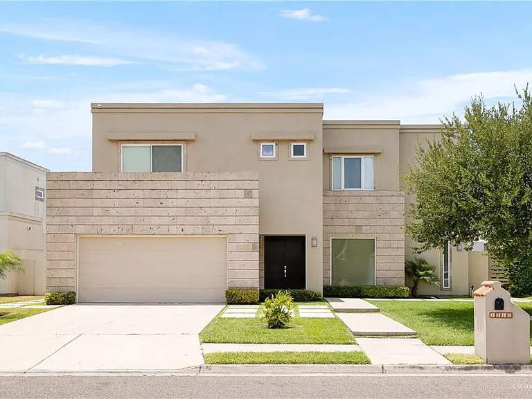 2210 S 49th Ln — Photo 21