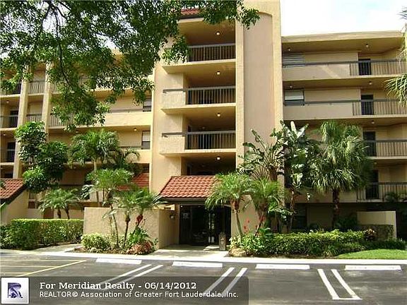 2nd image of 750 Egret Cir APT 6211