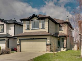 133 W Everwoods Close SW, Calgary, AB T2Y 5A6
