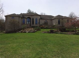 7653 Lake Royale Blvd, Kent, OH 44240