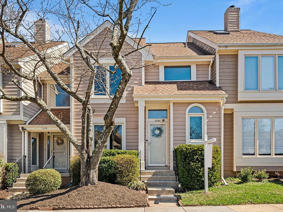 1st image of 1044 Trevino Ln