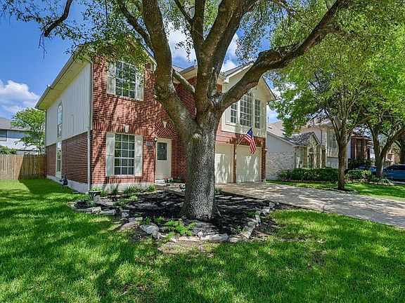 3rd image of 15316 Ecorio Dr