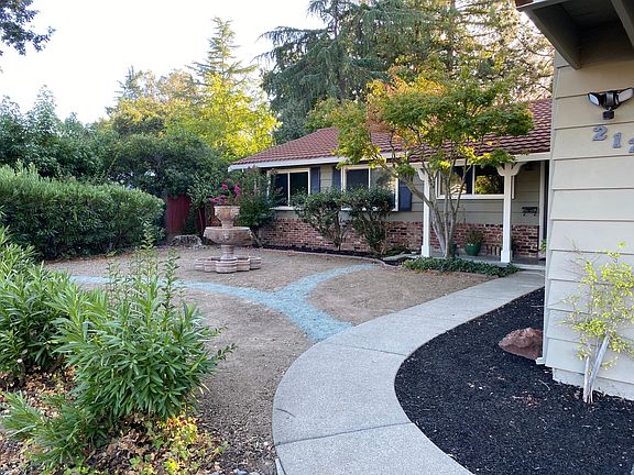 2nd image of 212 Twinview Dr