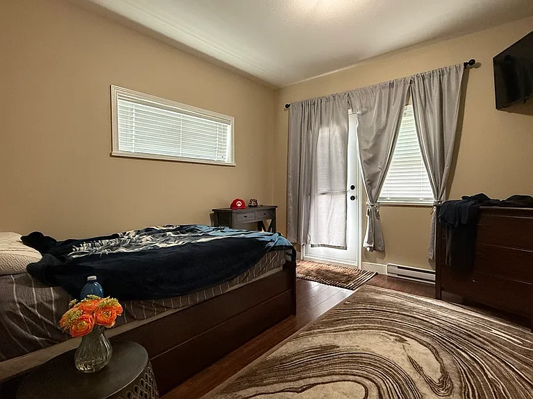 11935 Burnett St #114 — Photo 19