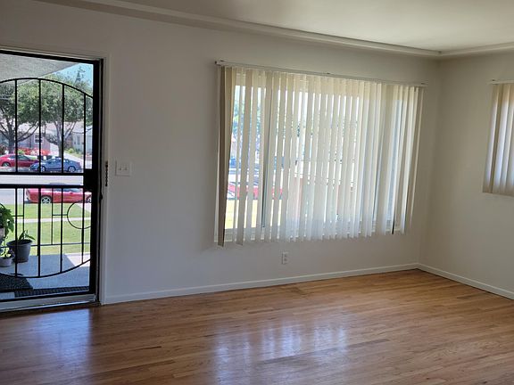 2nd image of 4551 N Bellflower Blvd #D