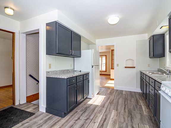 2nd image of 2081 Wilkinson Ave