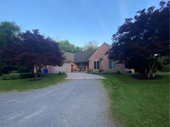 16770 Smith Dr, Kendall, NY 14476