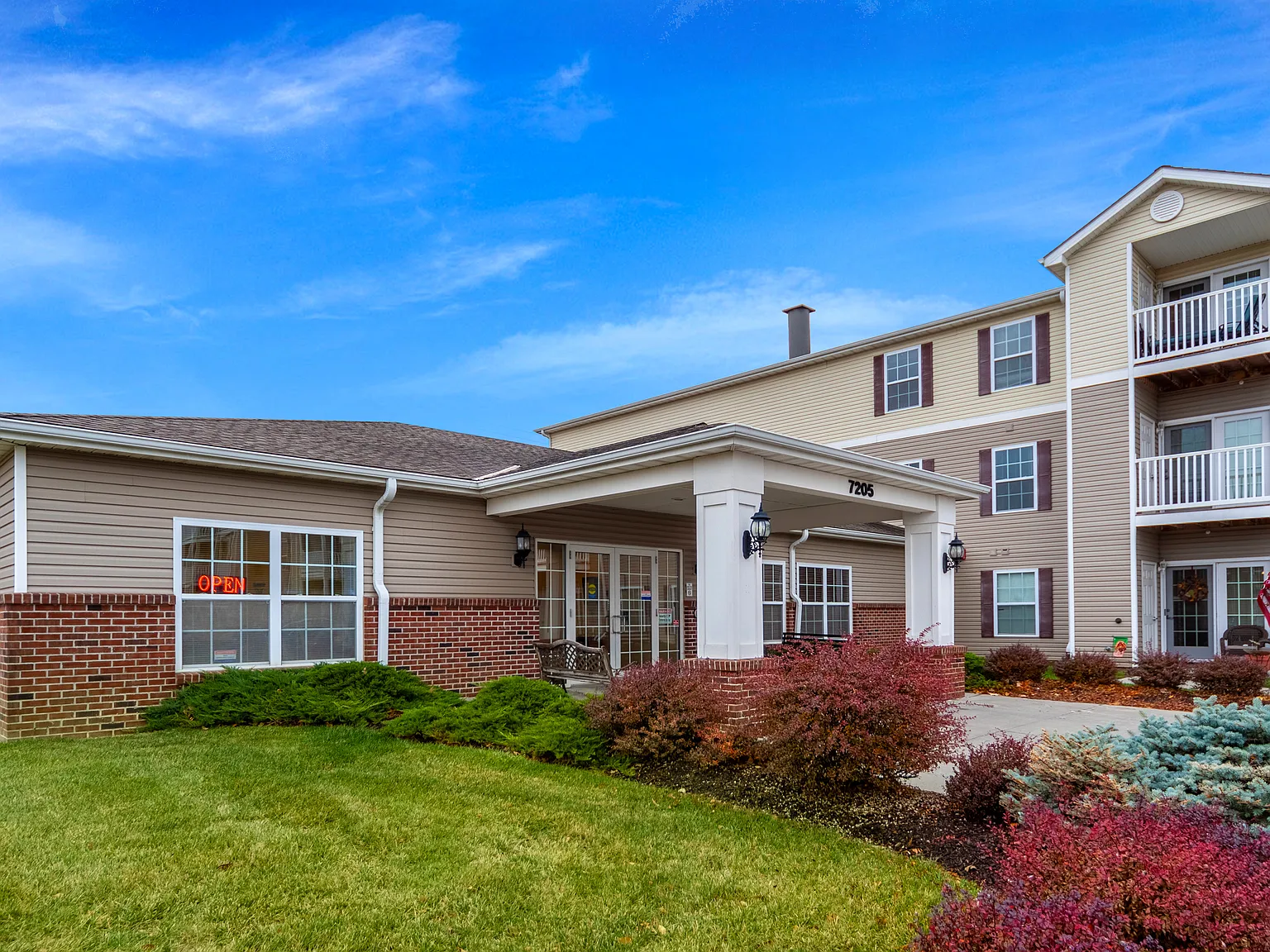 Emerald Reserve Omaha — Photo 1