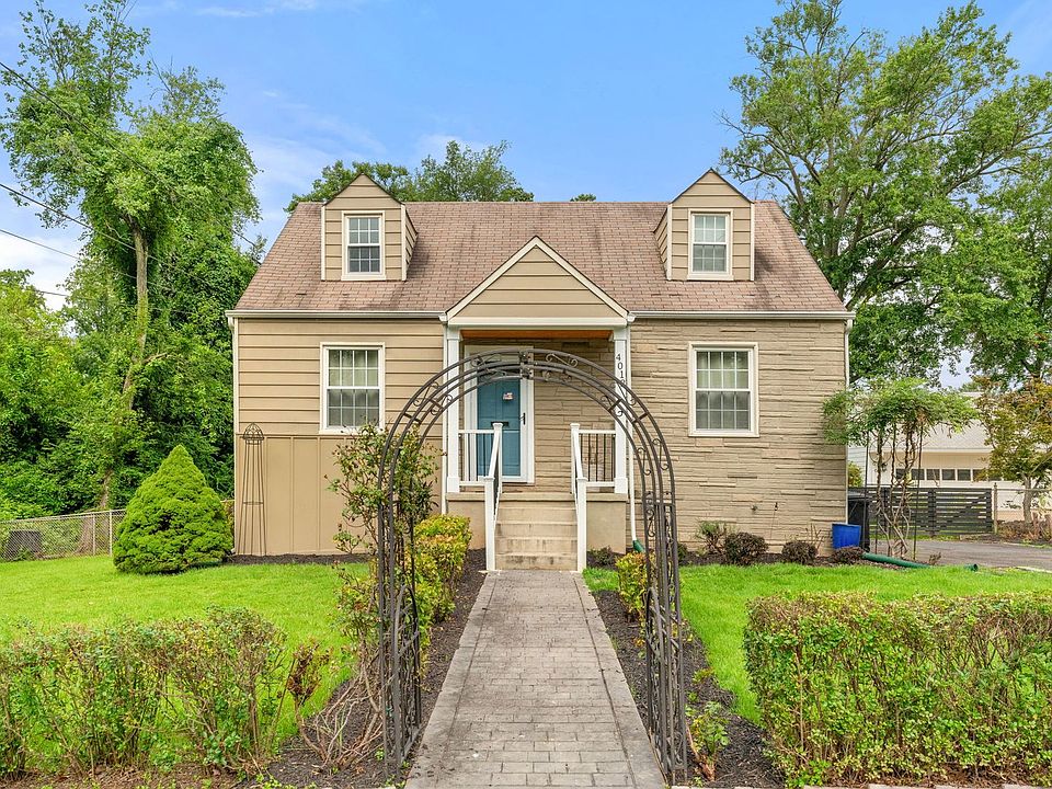 1st image of 4012 Woodland Dr