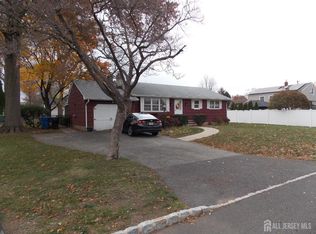 9 Locust Ave, Piscataway, NJ