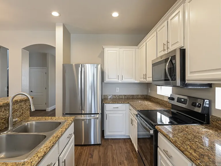 4237 E Santa Fe Ln — Photo 9