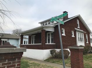 1900 Maplewood Pl, Louisville, KY 40205