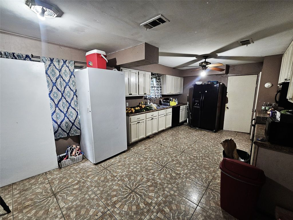1003 W Angeline St, Groesbeck, TX - View 6