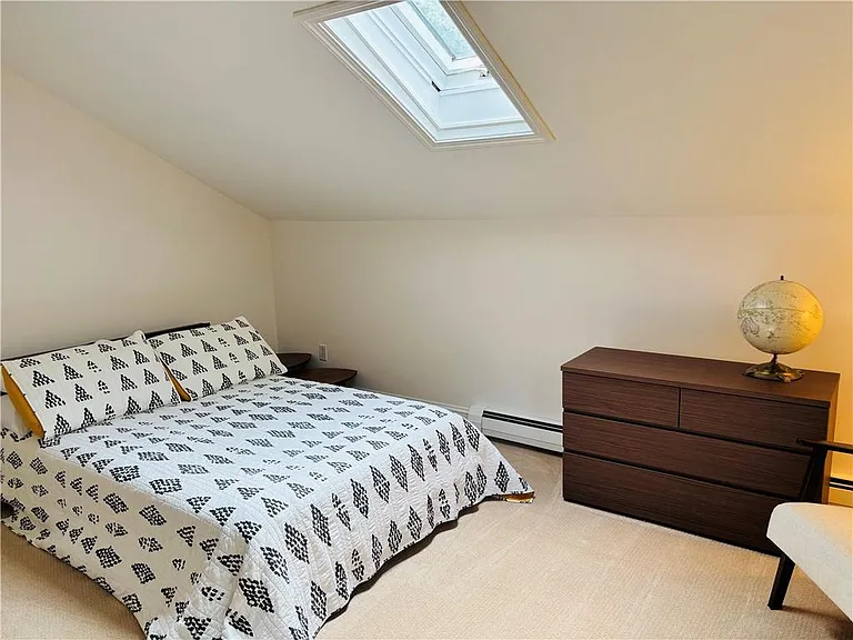 571 Bellevue Ave #2 — Photo 8