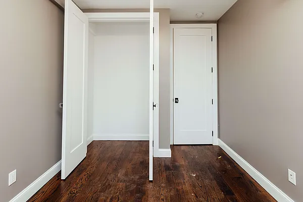 Rented by Nooklyn NYC LLC | media 55