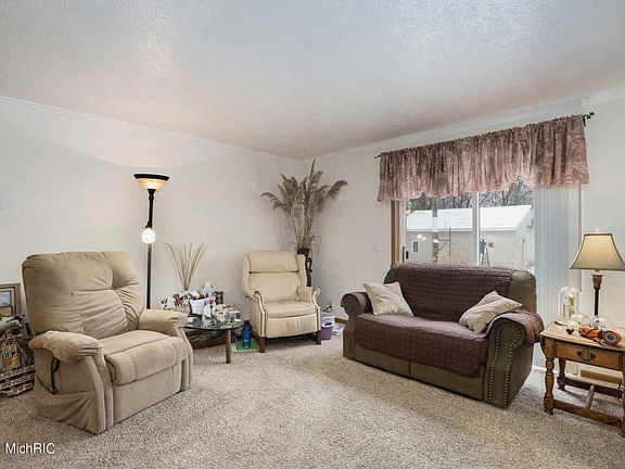 2nd image of 128 129th Ave